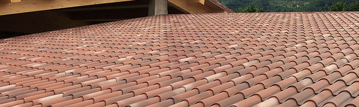 Imitation tuile romane - Revêtements modernes du toit